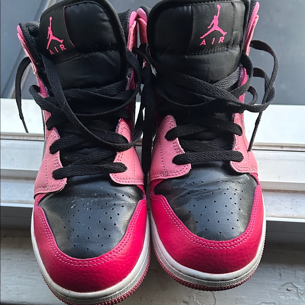 Jordan Women's Sneakers - Pink and Black